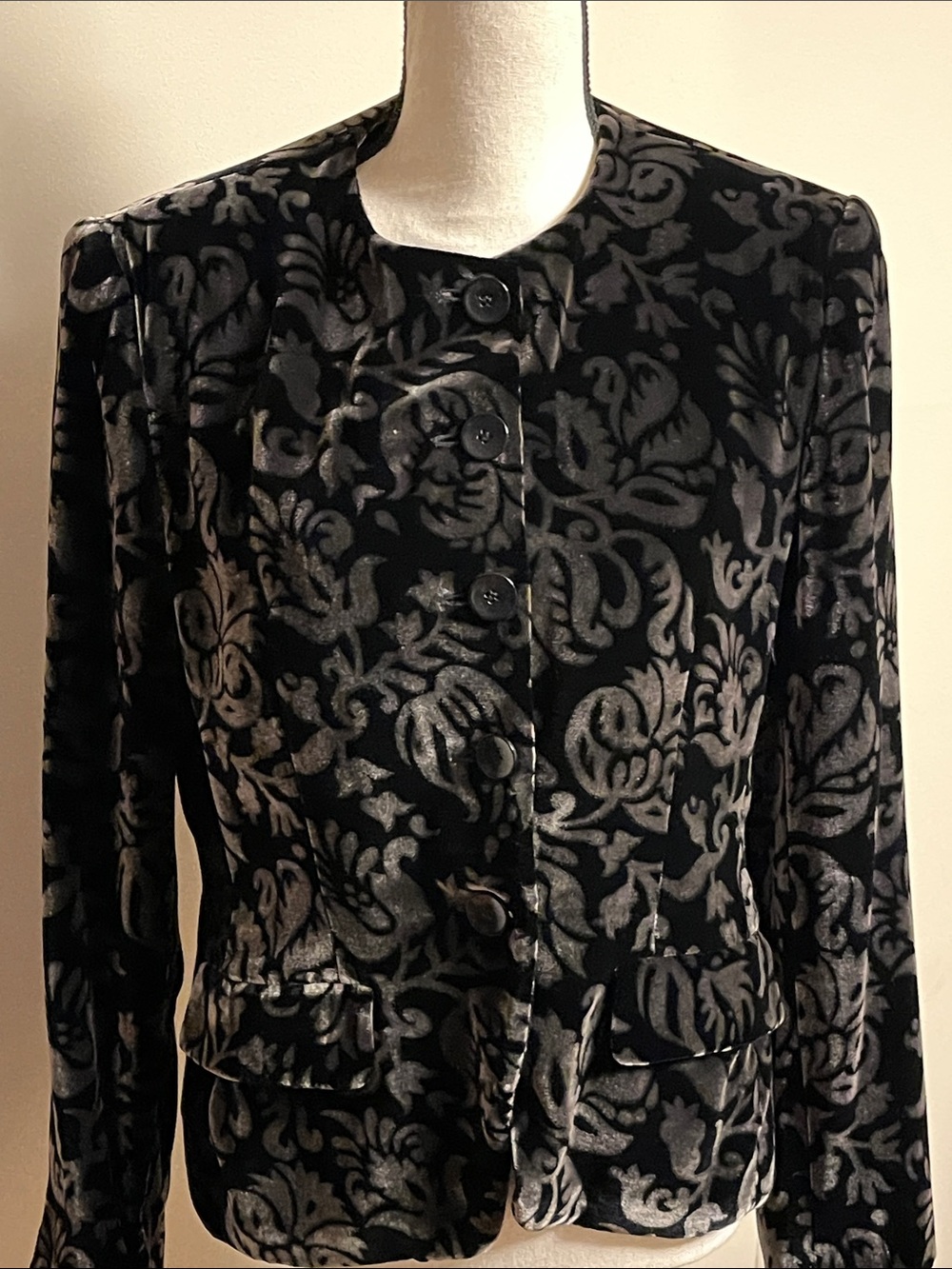 Jones New York Black Velvet Floral Devore Jacket with Silver Pattern , 12P